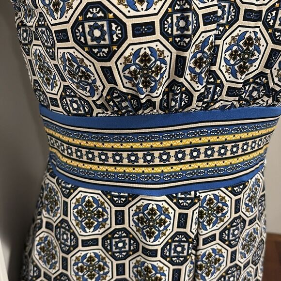 Max Studio Empire Dress V Neck Medallion  Size XS - Picture 3 of 13